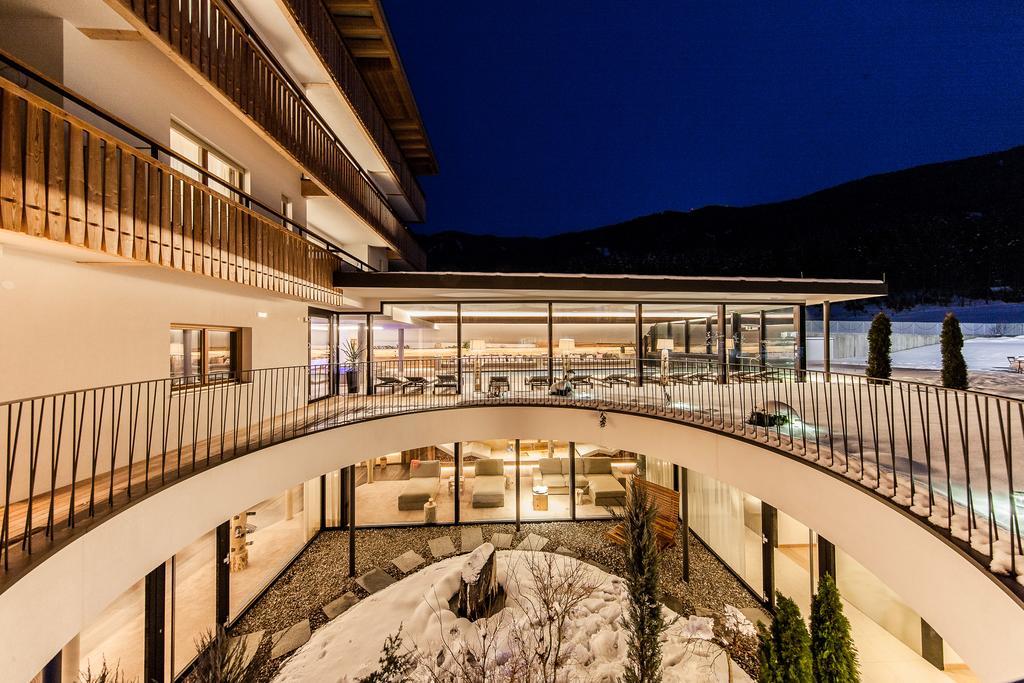 Hotel Petrus ブルーニコ エクステリア 写真